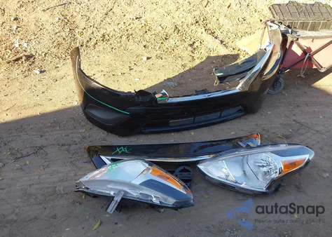 2015 Nissan Versa 1.6 Sv z USA, uszkodzony, nr VIN 3N1CN7AP2FL818332